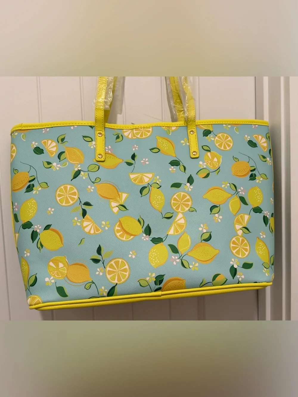 NWT Trina Turk Lemon Print Tote with Yellow Pouch